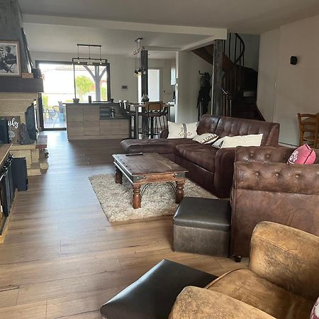 Les Chambres Du Golf Espalais Exteriör bild